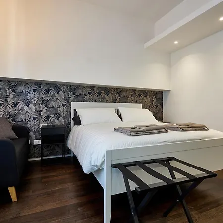 In Town Couette-café